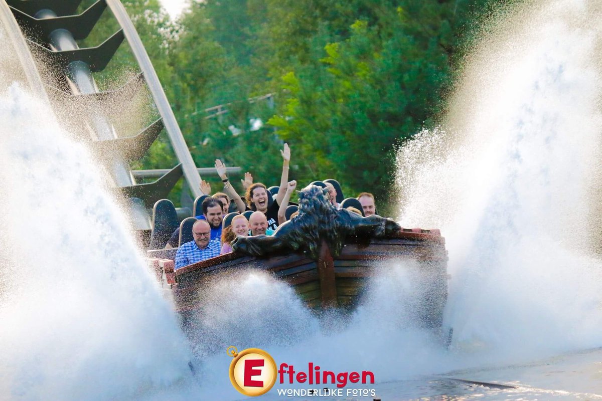 _Eftelingen's tweet photo. Vette splash bij de Vliegende Hollander! 📸#eftelingen🎢 #efteling @Efteling #kaatsheuvel https://t.co/vlyOmUpTQt