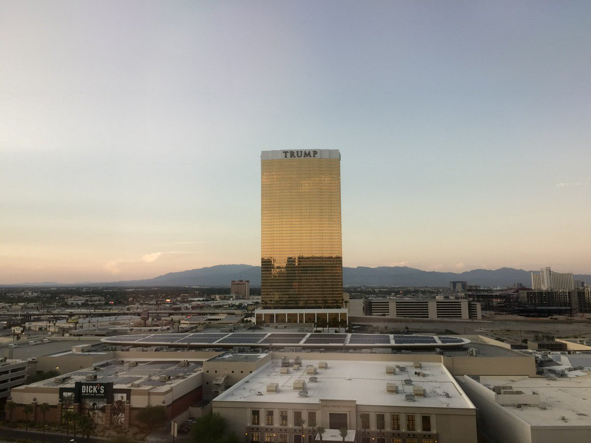 nathanhanson's tweet photo. Also, the is the view from my room at #EMFC2017. Can't seem to get away. https://t.co/Q9FhadlK5X