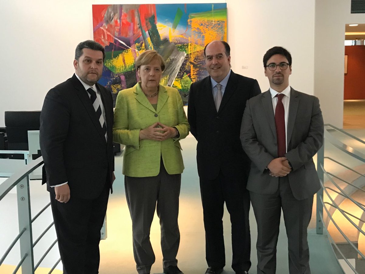 JulioBorges's tweet photo. En reunión con la Canciller de Alemania, Ángela Merkel, nos expresó su absoluto respaldo a la @AsambleaVE y al pueblo venezolano https://t.co/DUakgfmcuH