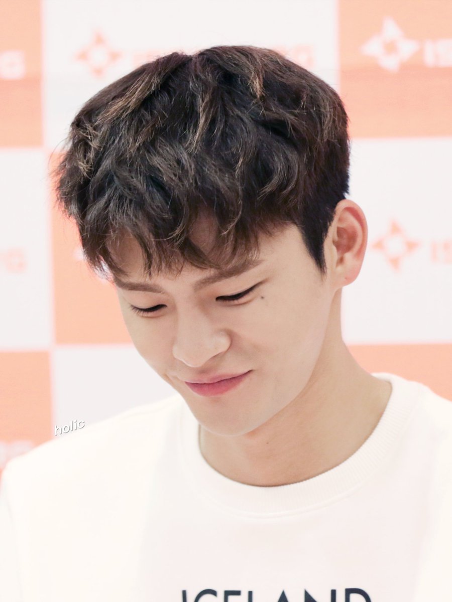 예쁜미소 
넘나 보고싶다.

#서인국 #SeoInGuk #ソイングク #徐仁國