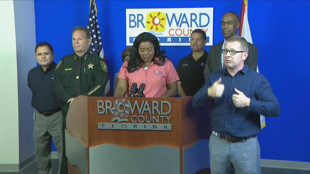 #BREAKING Mandatory evacuations ordered in Broward beginning Thursday at noon bit.ly/2gHf7g3?utm_me… https://t.co/bVUCMa1V12