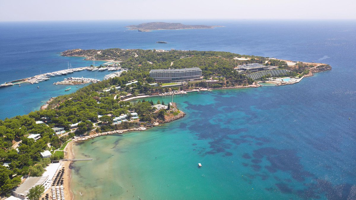 PRCo_France's tweet photo. @FourSeasons va ouvrir son premier hôtel en Grèce dans la péninsule d'Astir au printemps 2018, le Four Seasons Astir Palace Hotel Athens ! https://t.co/2saV0wtOYs