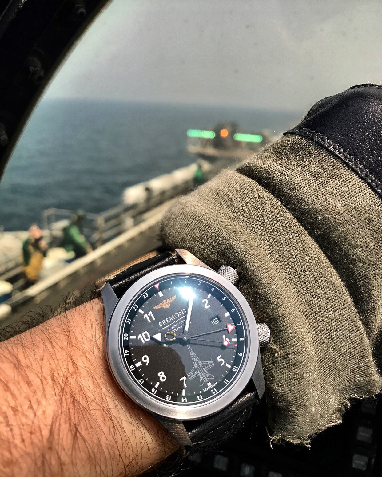 Bremont Military on X Hornet time The Bremont MBIII mil edition for those who ve flown the F A 18C Hornet enjoys the view from the cockpit aboard the carrier. https t MehI9pZRSi X