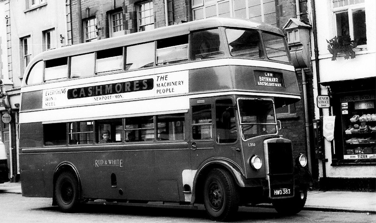 All Aboard The Bus! Lovely old photo #Abergavenny #Monmouthshire facebook.com/ForgottenAberg…