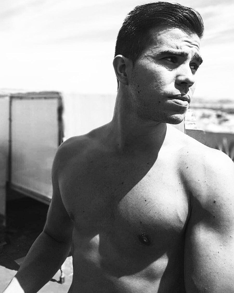 FranGarro96's tweet photo. Black and white. 
#FranGarro
https://t.co/8FzofgevEq | ig: @frangarro96 https://t.co/Y2OwbJ2f82