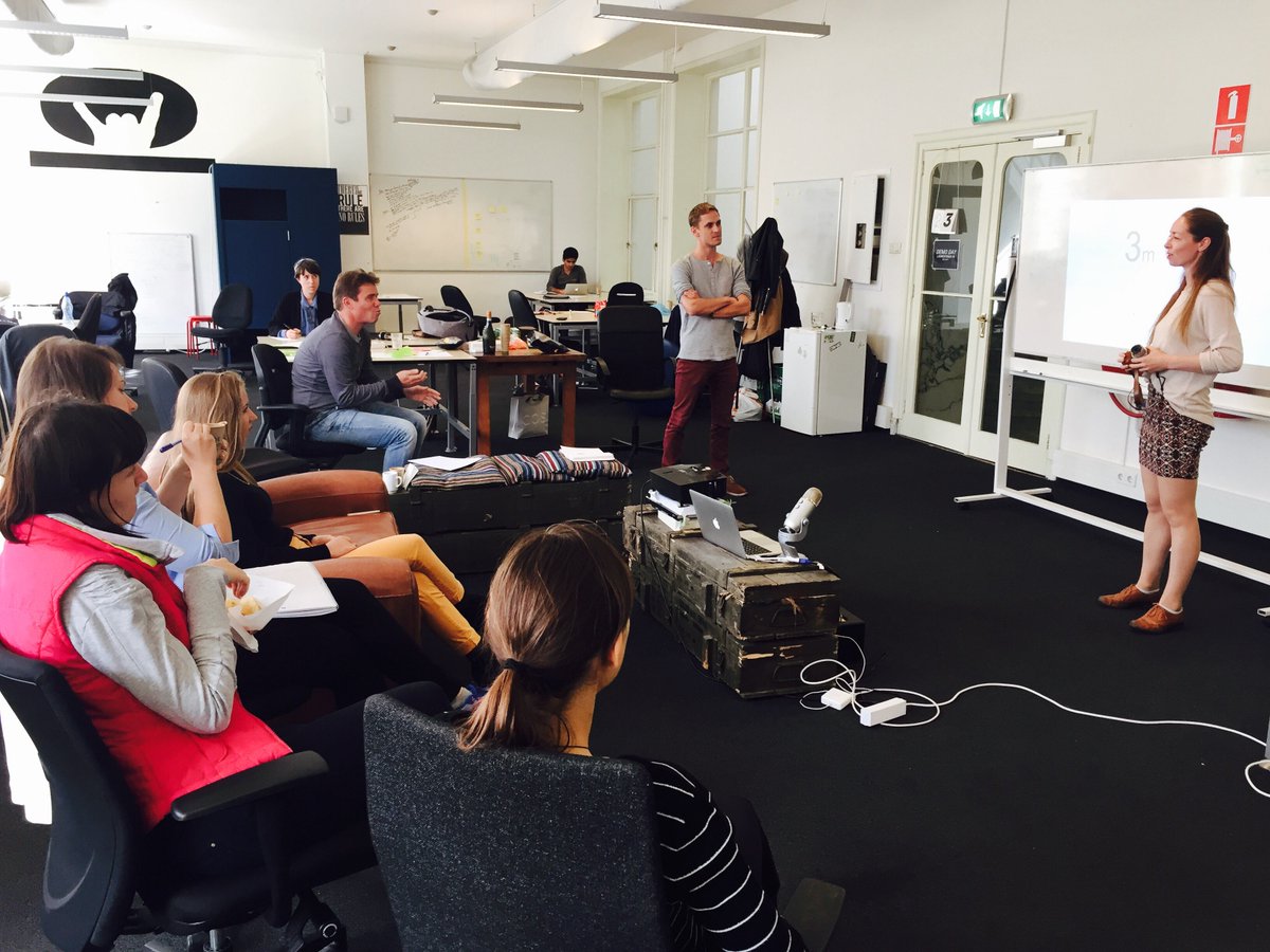 rockstart's tweet image. 1st step is down for our #LaunchtrackAI startups! They're now shifting gears to #ProblemSolutionFit. How's that for a 1st week? #accelerate