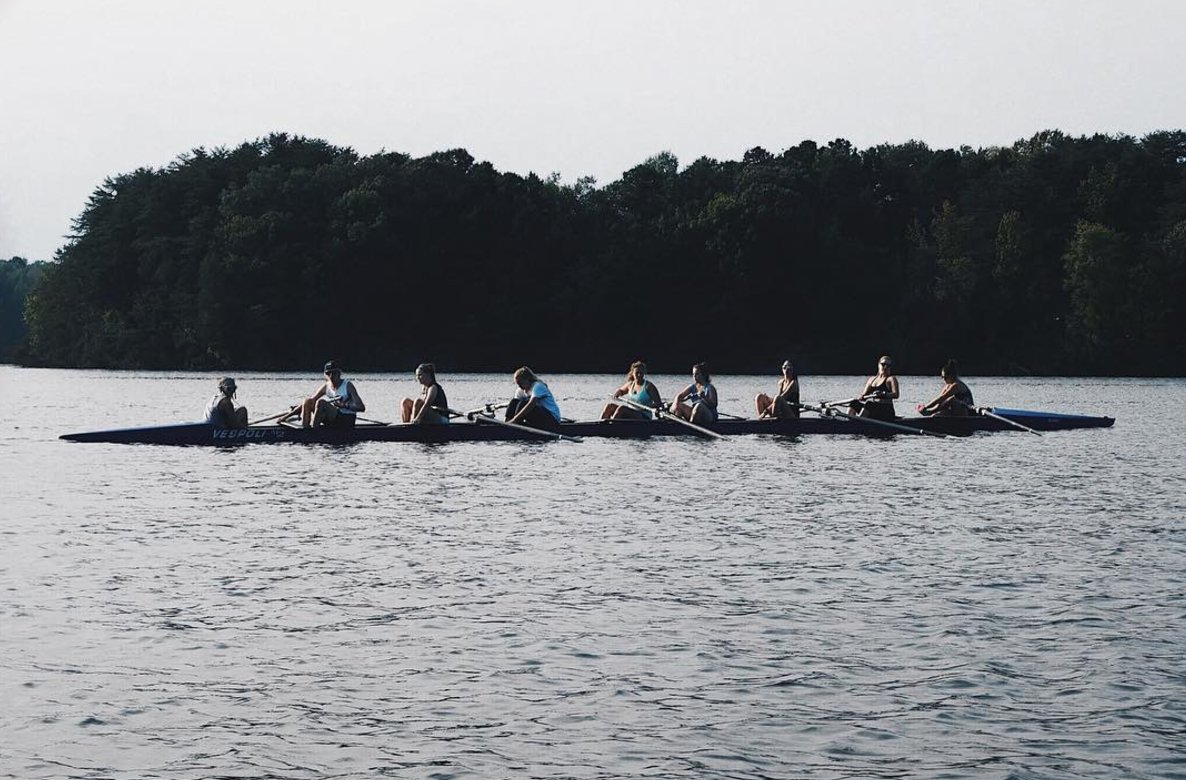 HighPointU's tweet photo. This is teamwork. 🚣🏼 #HPU365 #HPURowing @HPUrowing  📷 by: Julia https://t.co/RKyeJcXBuh