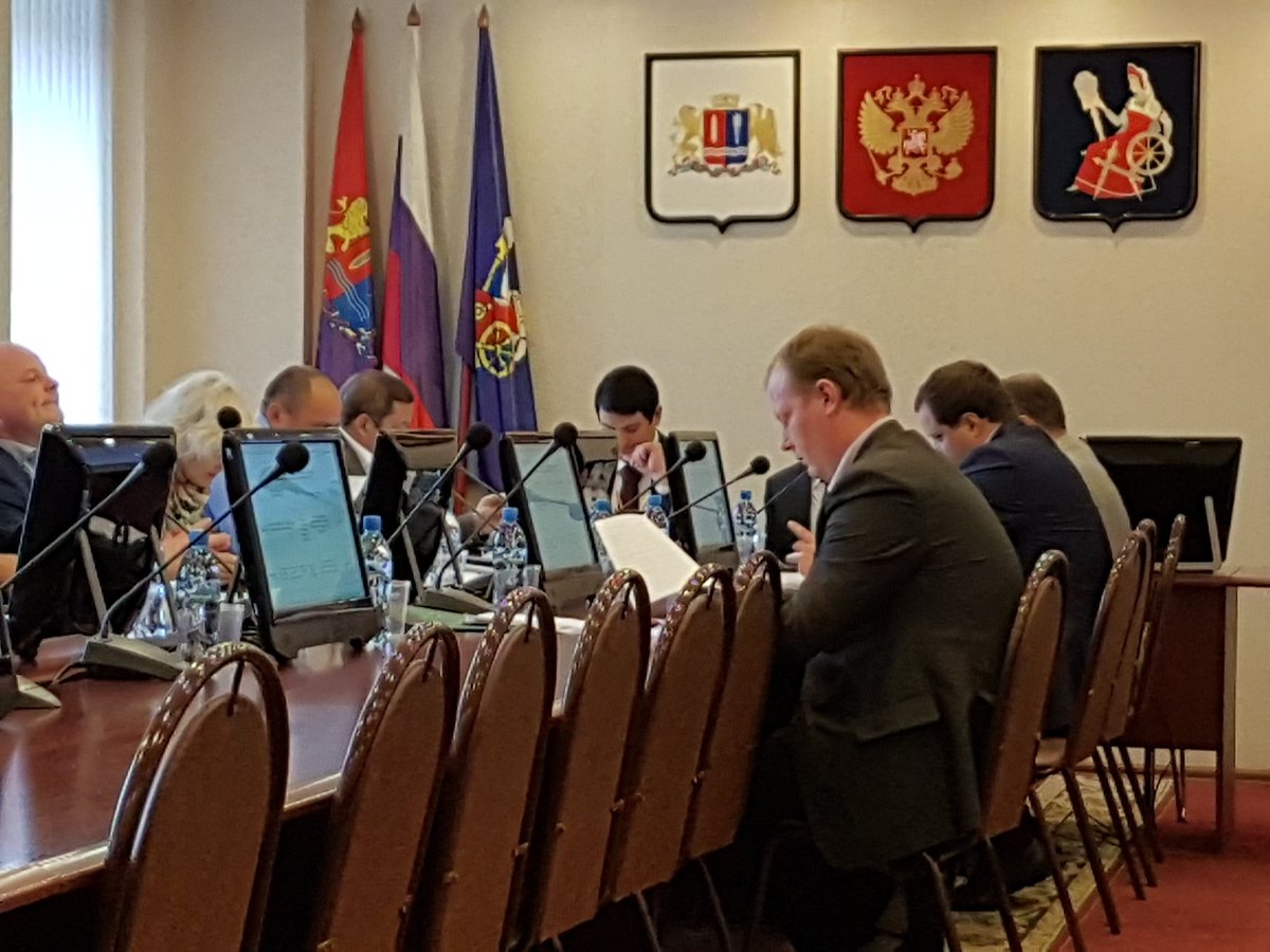 Председатель совета молодых депутатов @EldarSadykov  провел заседание комитета по имуществу и земельным отношениям pic.x.com/2AvaPZFaw1