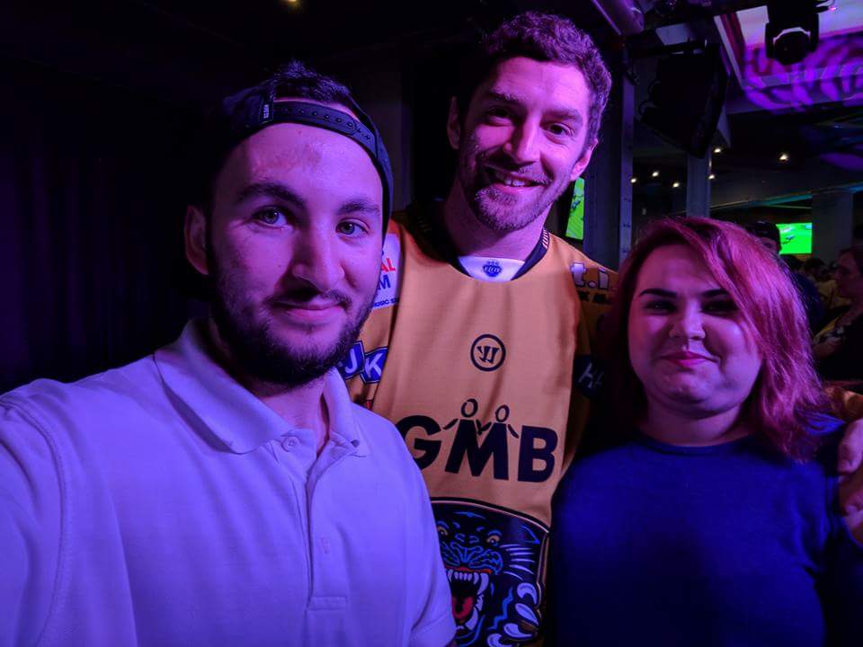 Leatabixx's tweet photo. Such an amazing night. 💛 
@evan_mosey  @BenAbbott1991 https://t.co/UN2EU3sWF1