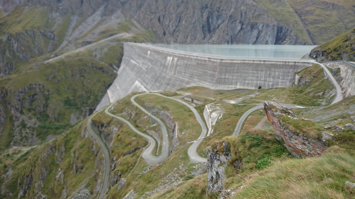 RushmoorRebel's tweet photo. #TopStop today at Alt2980M #ColDePrafleurivia #DixenceDam avec views of #GlacierDePrafleuri #Montfort and #LacDeCleuson https://t.co/8dhDTrNrhT