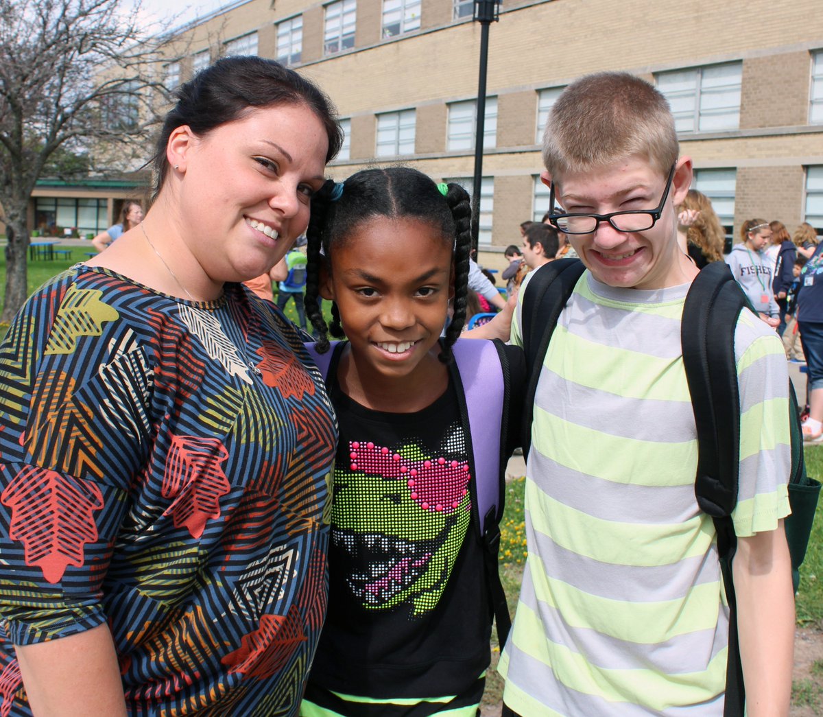 BeyondWNY's tweet photo. Today was the #firstday of the 2017-18 #school year for #SchoolAge #students at @Cantalician. #FirstDayofSchool #FirstDayPix2017 https://t.co/i62pjYsJpr