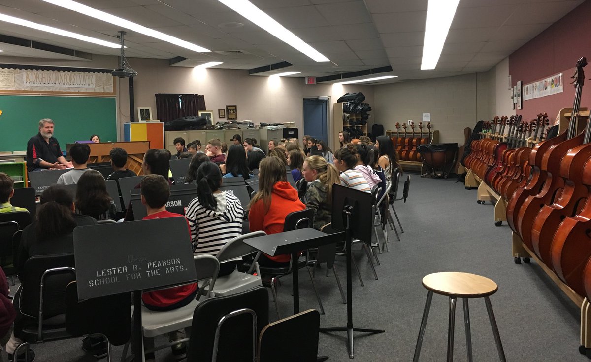 houghtontaylor's tweet photo. Day 2 at Pearson! #practicum3 https://t.co/zi8OPTKJlS
