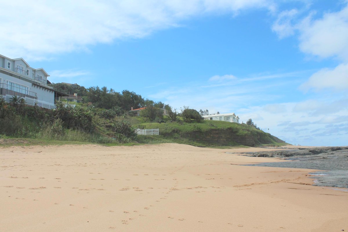 A.1 I enjoy a private beach. Balito in KZN has to be my favourite.  #TravelChatSA