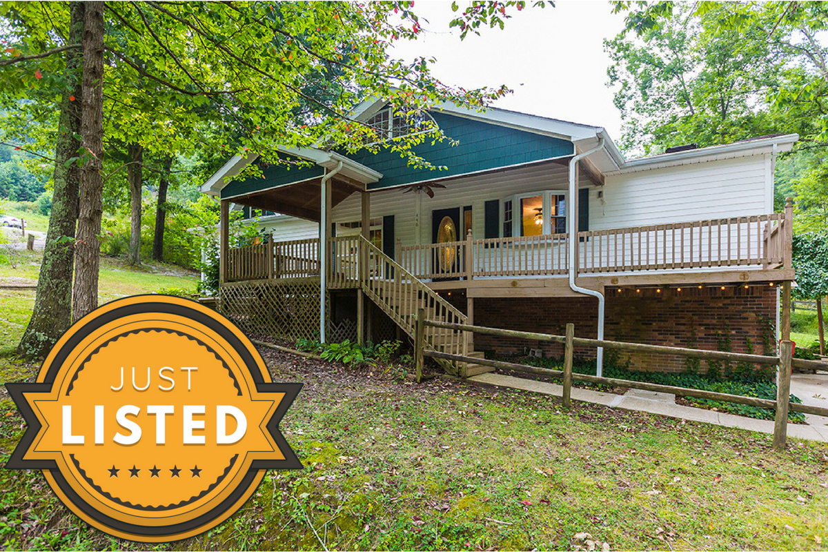 MARCUMsold's tweet image. #NewListing #BereaCharm #SpaciousKitchen #Fireplace #HardwoodFloors #1AcreLot #MARCUMsold #BHHS For more info ----> bit.ly/2eFTRH3