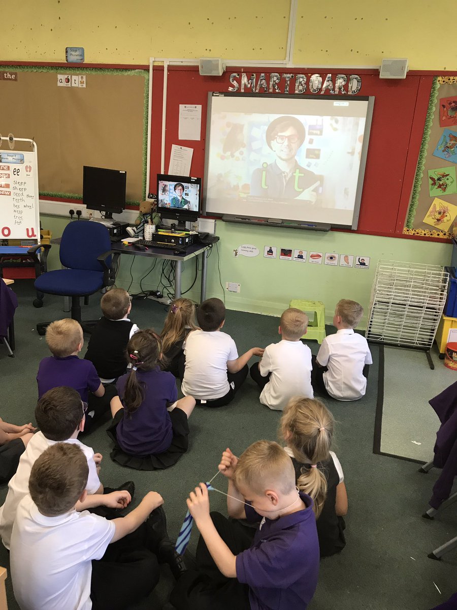 P1 watched <a href="/The1Geraldine/">Geraldine the Giraffe</a> to explore the "i" sound. They formed it all by themselves. 👏🏼