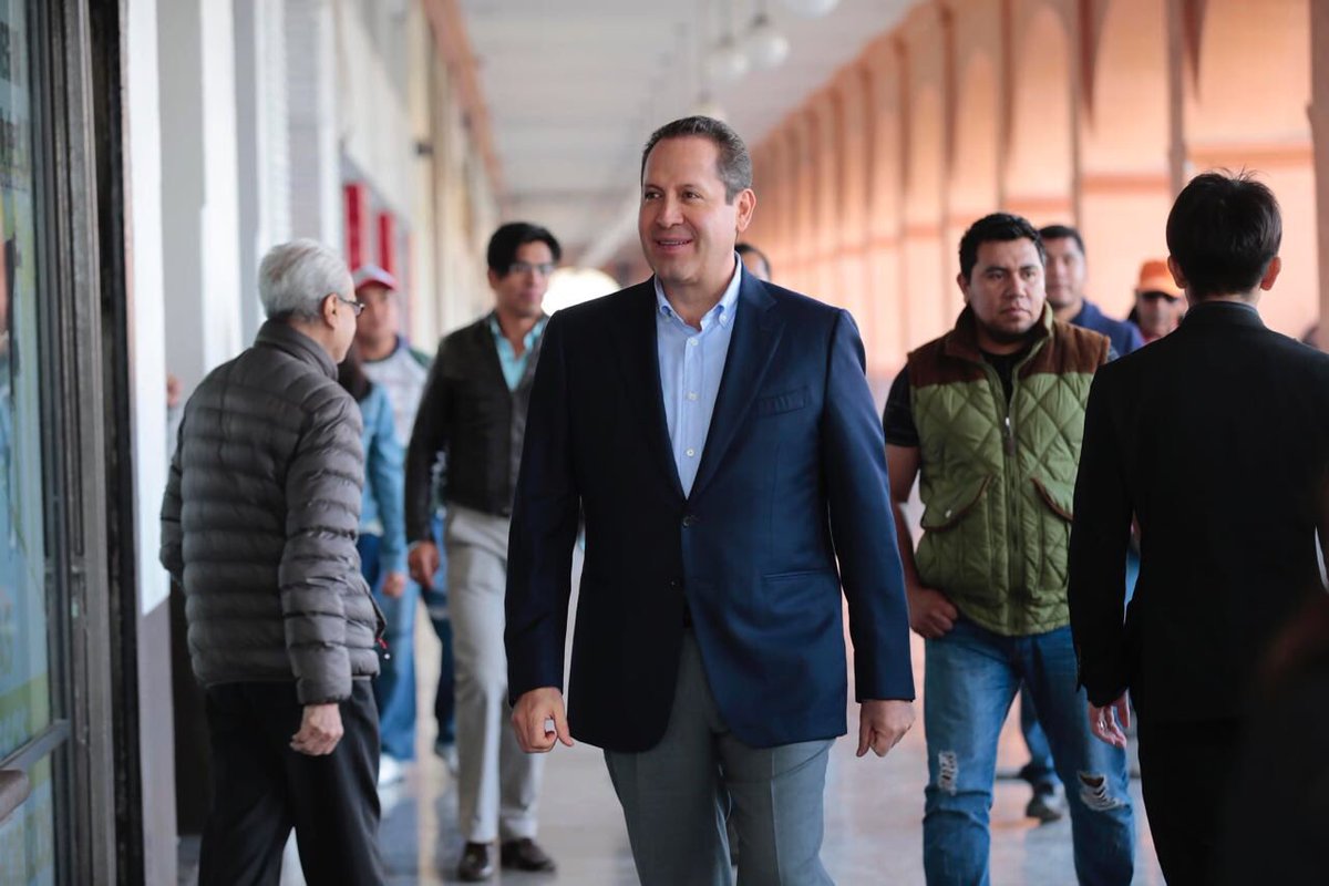 eruviel_avila's tweet photo. Lograr en Grande, es saber que tu sueño es el sueño de mexiquenses que consiguieron tener un mejor futuro. #GraciasEdoméx https://t.co/qU3qAa7Gmj