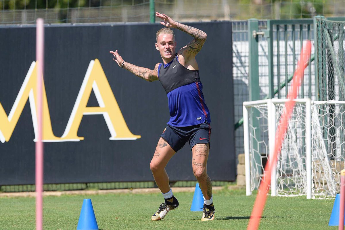 Rick Karsdorp tweet media