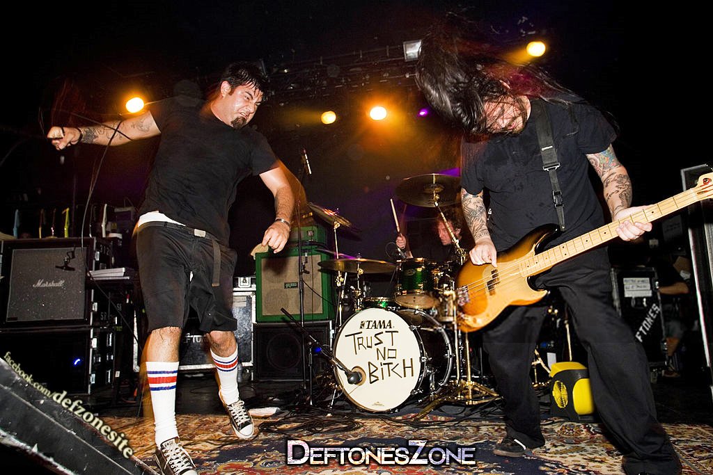 deftoneszone's tweet photo. @deftones​ live @EBallroomCamden in London, UK (October 12, 2006) 
Pic by: Naki Kouyioumtzis
#deftones #live #deftoneszone https://t.co/sQpWSghzSd