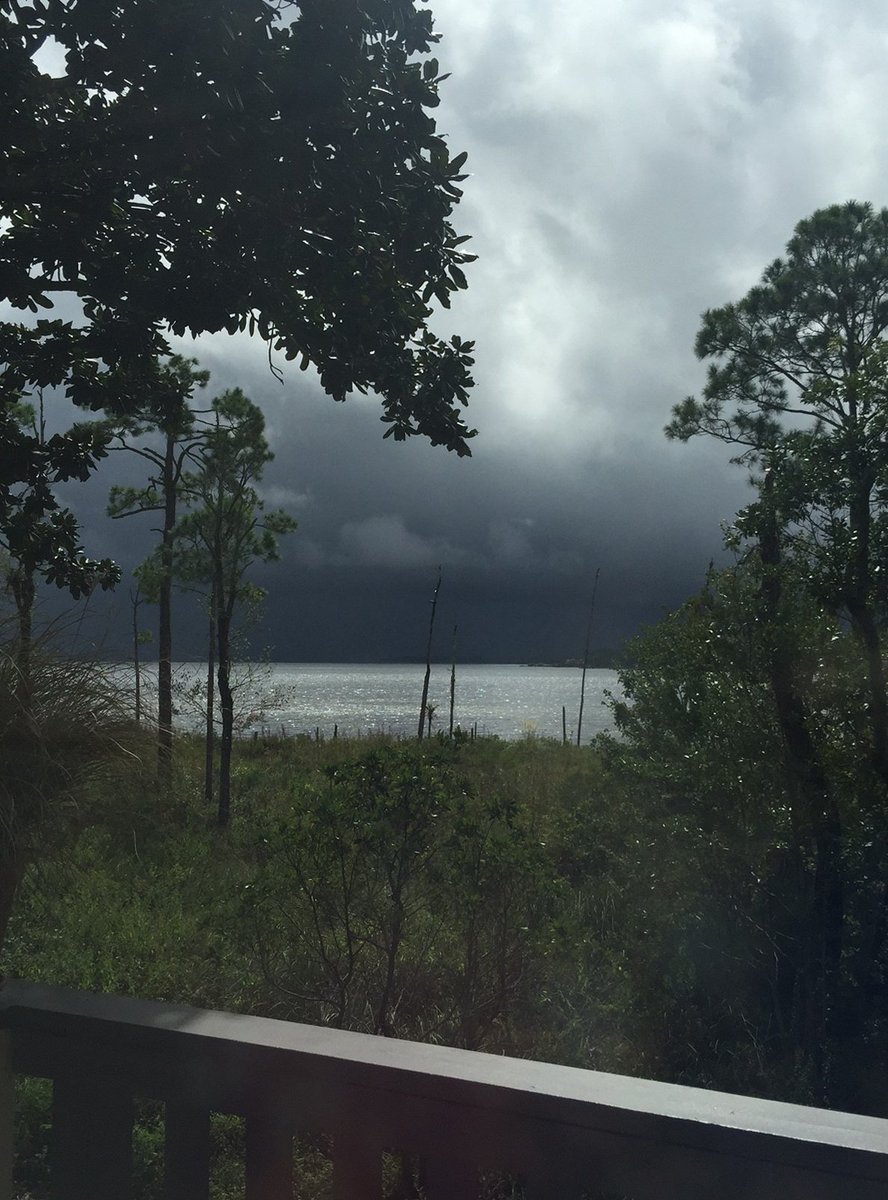 nwfdailynews's tweet image. Thank you to Holly Booyse for this photo of a storm approaching #BluewaterBay from #Destin. #PicturePerfect