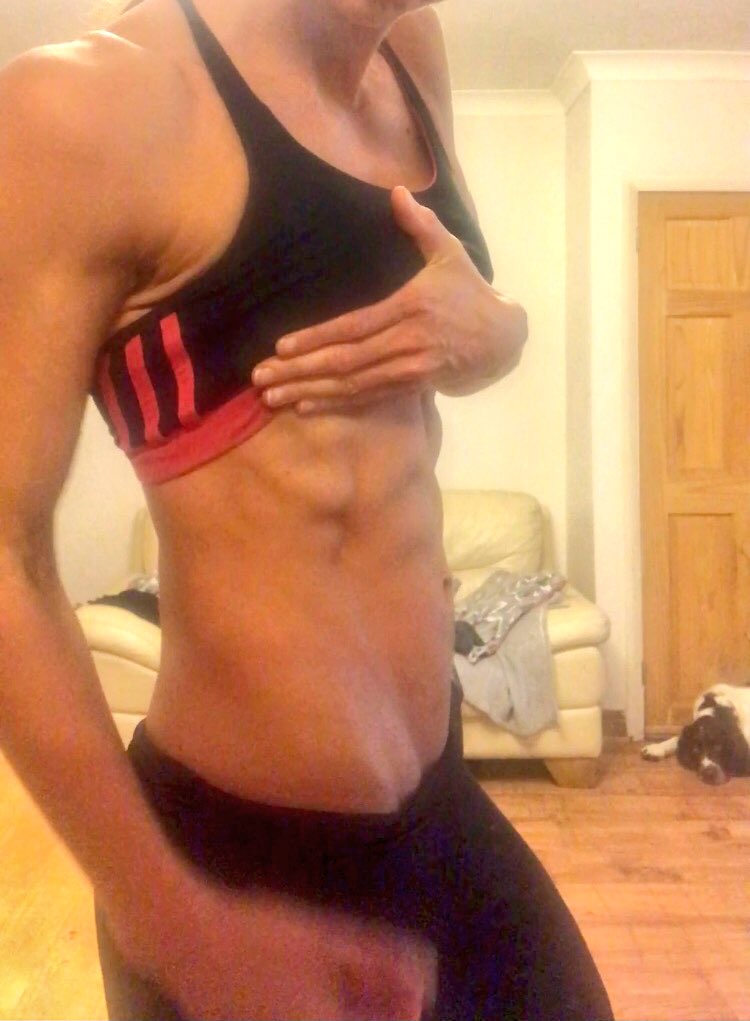 01jessica's tweet photo. Current 8pm state off affairs 🤔 still got 2litres of water to get doen and 4 eggs #FitnessMotivation ##ABspeechless https://t.co/9A4Vstctg8
