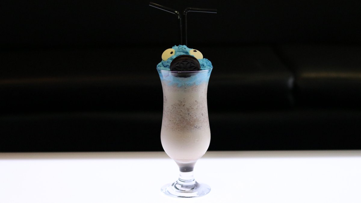 FIFTY6Bar's tweet photo. The notorious Cookie Monster cocktail. Om nom nom nom πͺπͺπͺ #Fifty6 https://t.co/IlQ5ogtTks