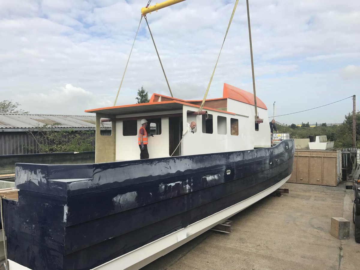 SEACAMS2's tweet photo. Latest photos of College of Science R.V. Mary Anning, lower cabin attached to the deck the bridge goes on next @swanscience https://t.co/Wn1JniHOwH