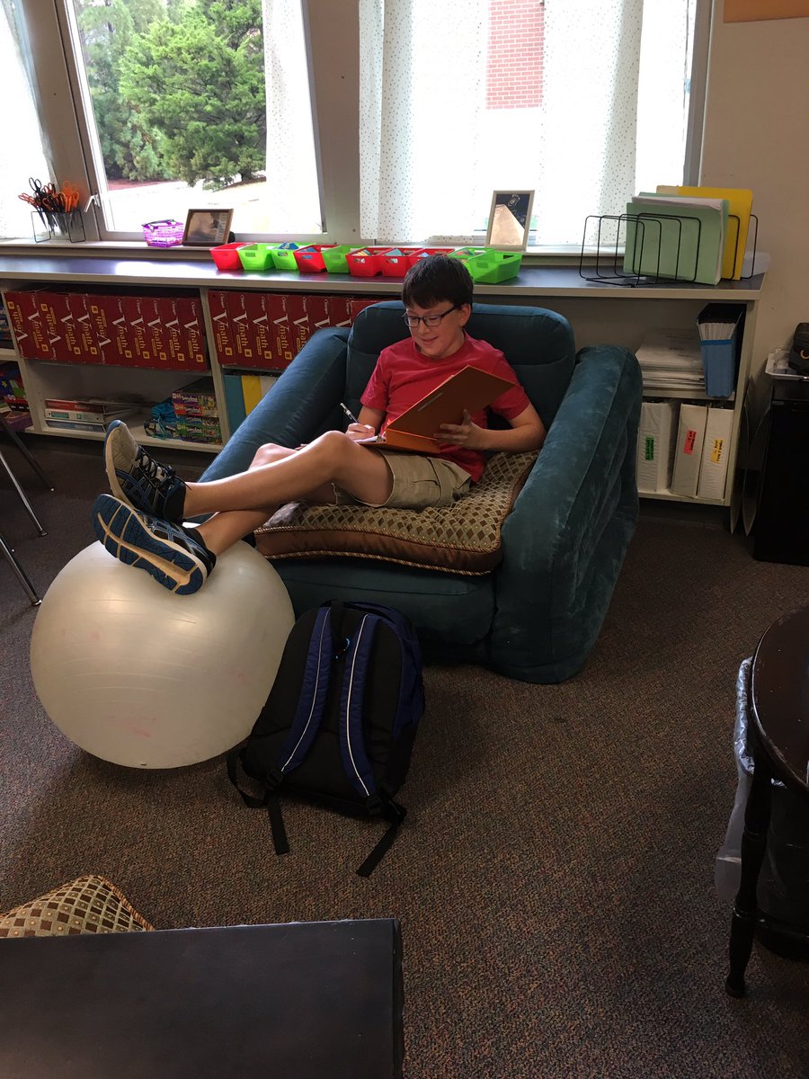 sarcasticnole's tweet photo. Getting math done... the alternative way. @HollyRidgeMS #ConqueringTheRidge #wolverineshrms https://t.co/kfD5h2r5U5