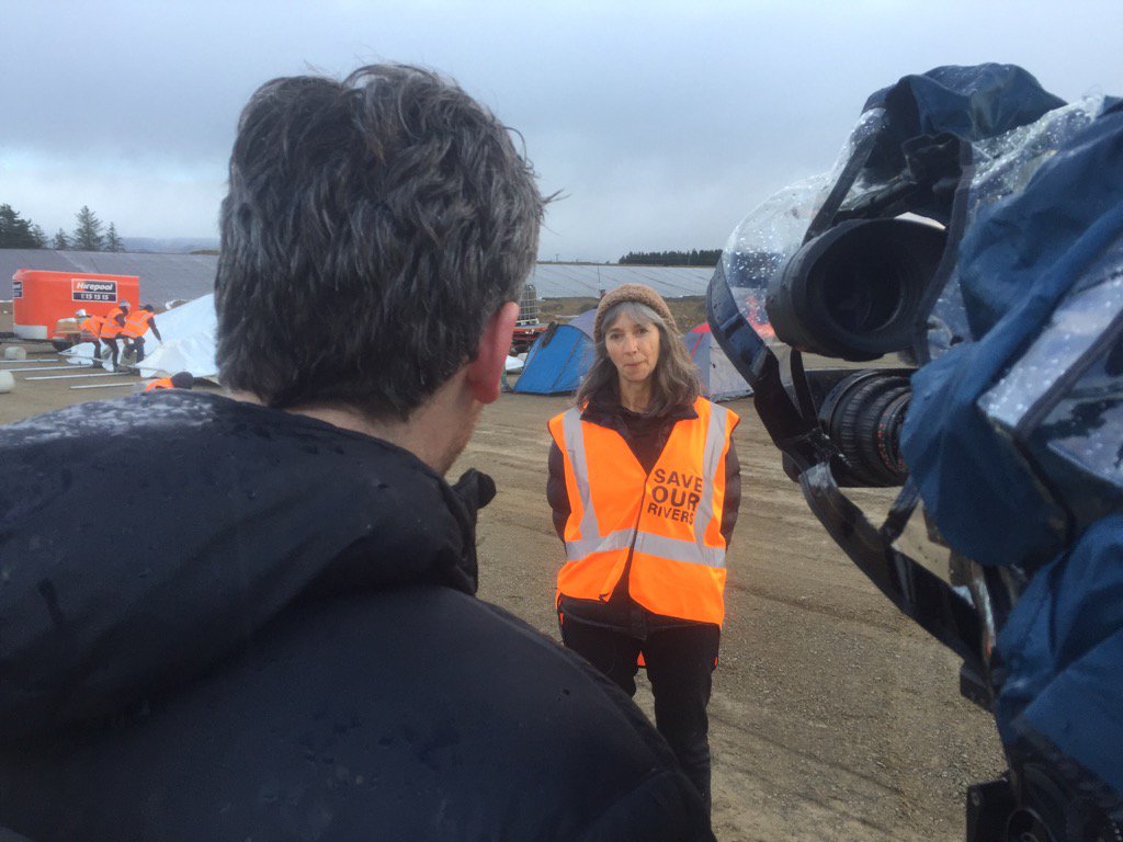 Dairy farmers daughter tells newshub why she's occupying irrigation dam in Canterbury #SaveOurRivers