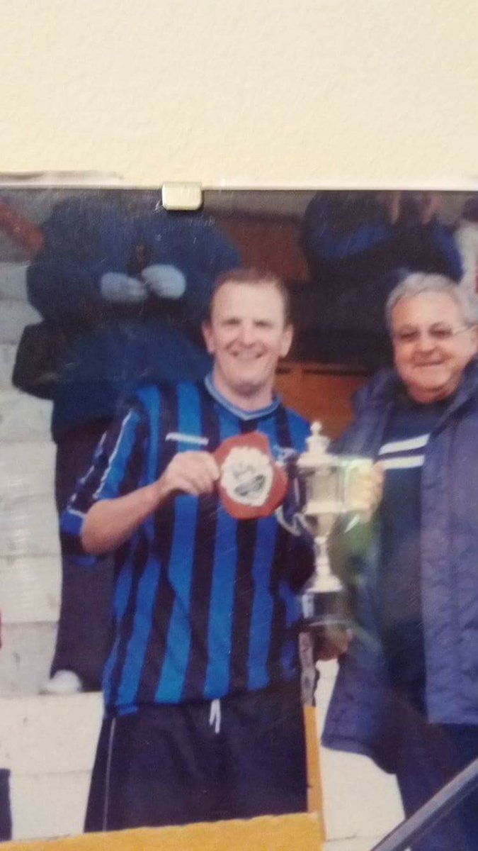 RhysAllen4's tweet photo. @fraggles75 back in your (slim) days https://t.co/RojJw2xMmW