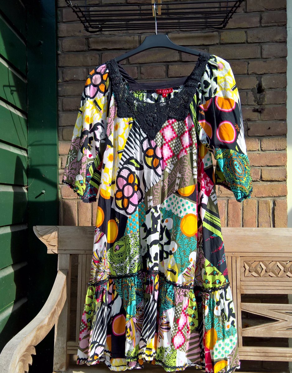 Supervrolijk gekleurd jurkje van merk 10 Feet! marktplaats.nl/a/kleding-dame… via <a href="/marktplaats/">Marktplaats</a>