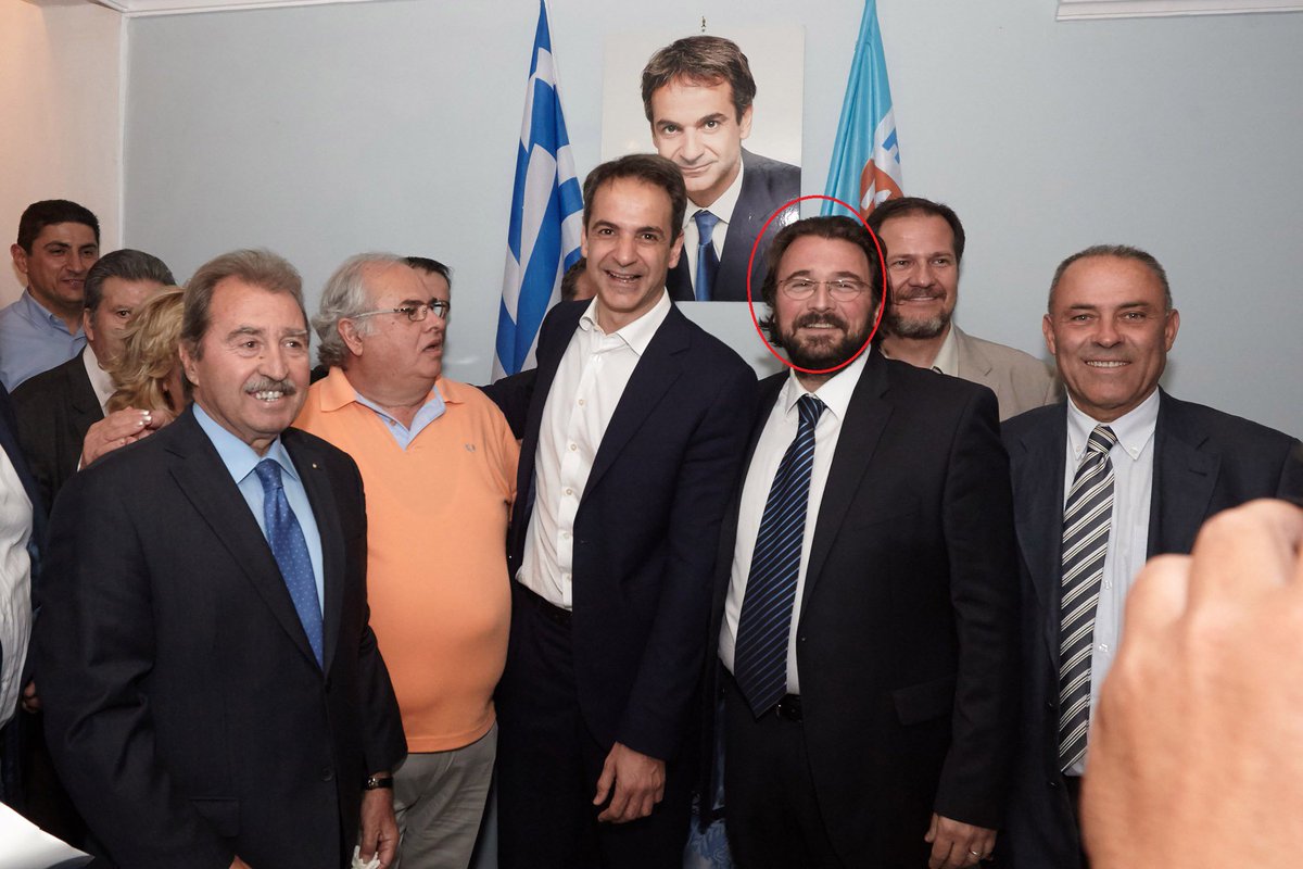 makakasgr's tweet photo. Παει στοιχημα οτι ο γιος Τραγακη θα είναι υποψηφιος στις επόμενες εκλογες; https://t.co/FQqVo9UyCs