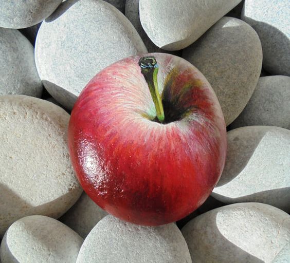 MOIllusions's tweet photo. Optical Illusion: Is it an apple or what is it? https://t.co/twUCaNmfu4 https://t.co/edOZbybhCV