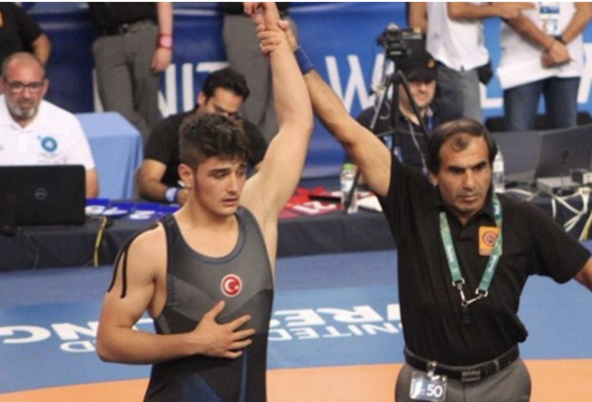 Dünya Yıldızlar Grekoromen Güreş Şampiyonası'nda Dünya Şampiyonu olan Muhammet Furkan Dursun'u gönülden tebrik ediyoruz.