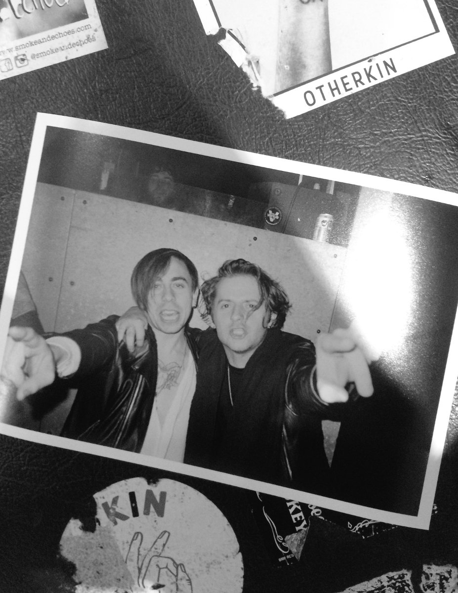 ⚡️ Feel It ⚡️
RT to win an exclusive print + handwritten lyrics to the 4th track from our album 'Feel It' 👌 xx