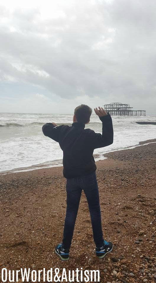 LuciesLibrary's tweet image. Autism and the Summer Holidays ourworldandautism.com/autism-summer-…