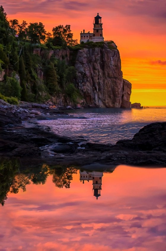 CaptureMN's tweet photo. Mirror, mirror on #LakeSuperior...

Photo credit: "Reflection" by Kelley Marquart https://t.co/xIS2X6aKVi