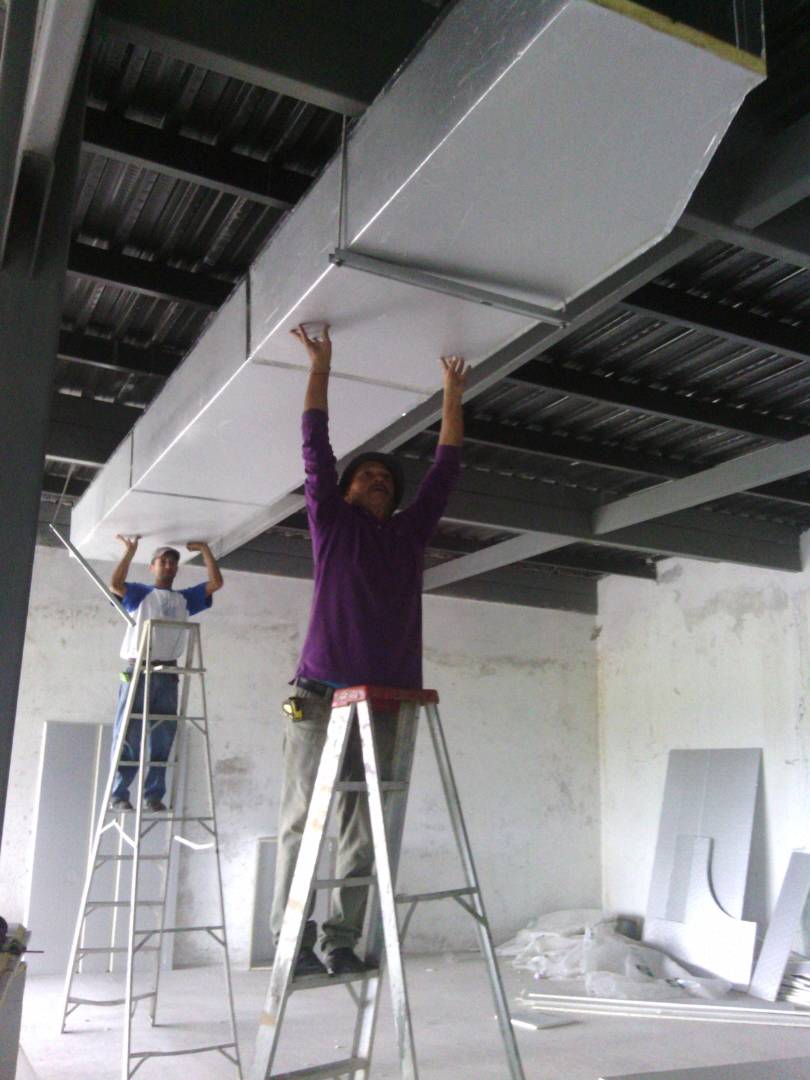ESINSEPSA's tweet photo. #6Sep en estos momentos activos en la construcción de nuestra obra emblemática del Terminal Aéreo Acarigua-Araure #UnChanceALaPaz https://t.co/NpcFAd7TXF
