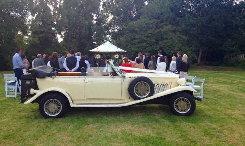 atbeauford's tweet photo. The Ivory #Beauford in all its glory❣️ #wedding #weddingcar #weddingphotograph  #essexwedding #Londonislovingit #WeddingHour @WeddingAffair https://t.co/gwge5Kp7x5
