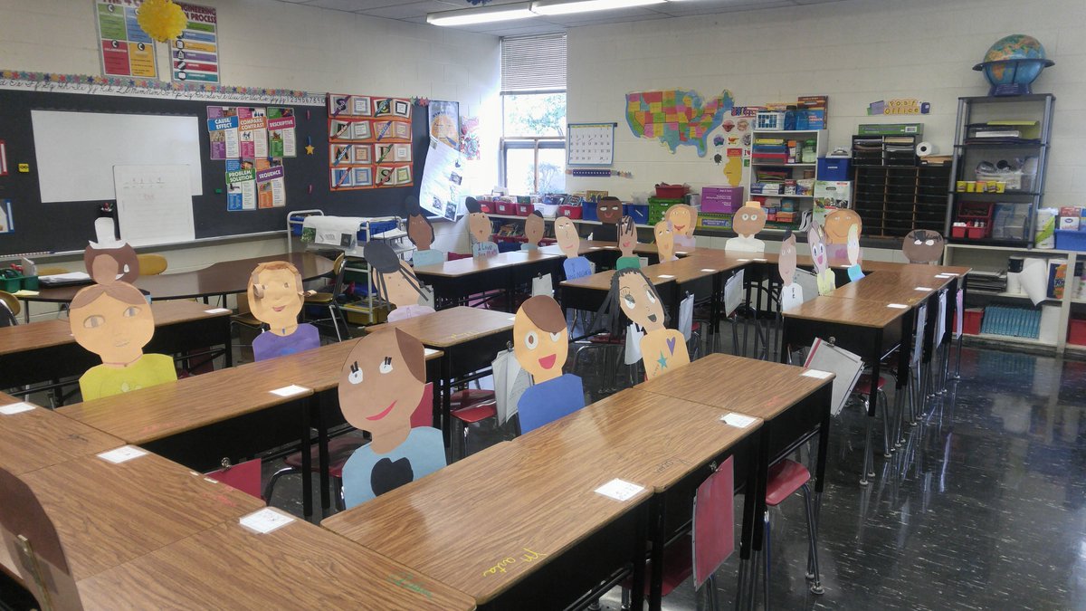 tnovack1003's tweet photo. Ready for open house! #D109pride https://t.co/J3erPwR1A0