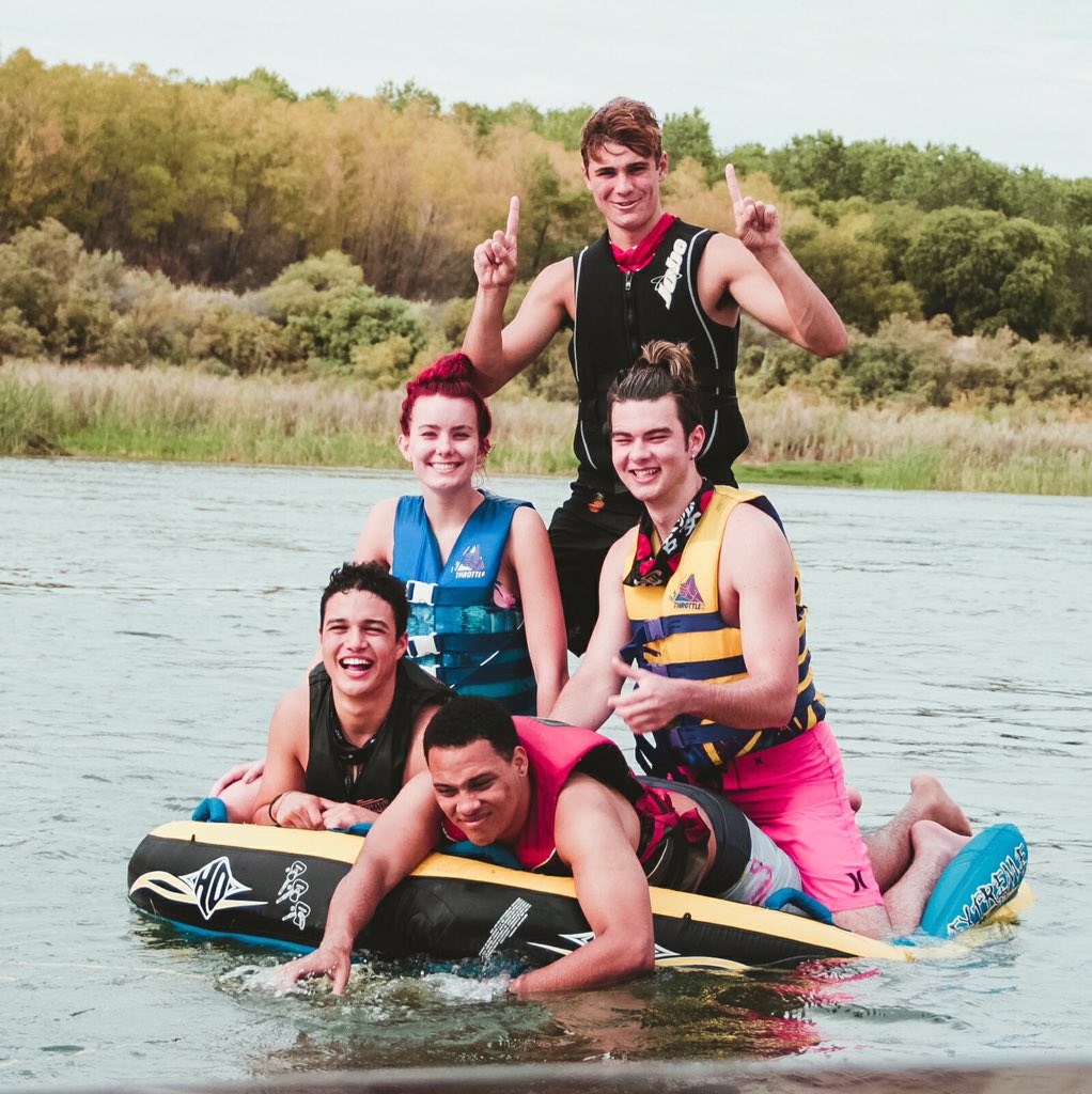 Alexdot__com's tweet image. Life's like a boat if it floats then rock that shit