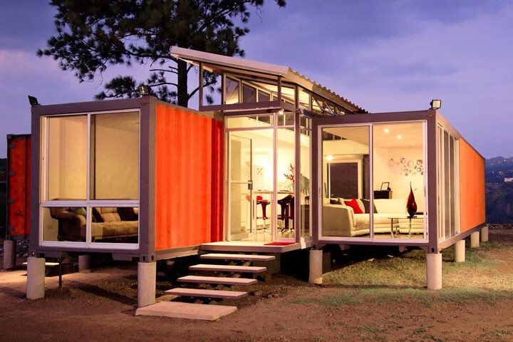 DesignWeekFW's tweet image. Today&apos;s design inspiration comes from homes constructed of shipping containers! #HomeInspiration
