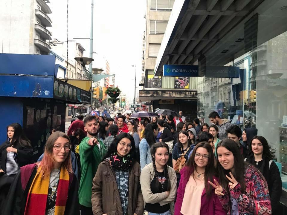ChpArgentina's tweet photo. #PotterWalk Montevideo 🇺🇾 03/09/17 ⚡️ @CHPU https://t.co/iFu2wNsEOm