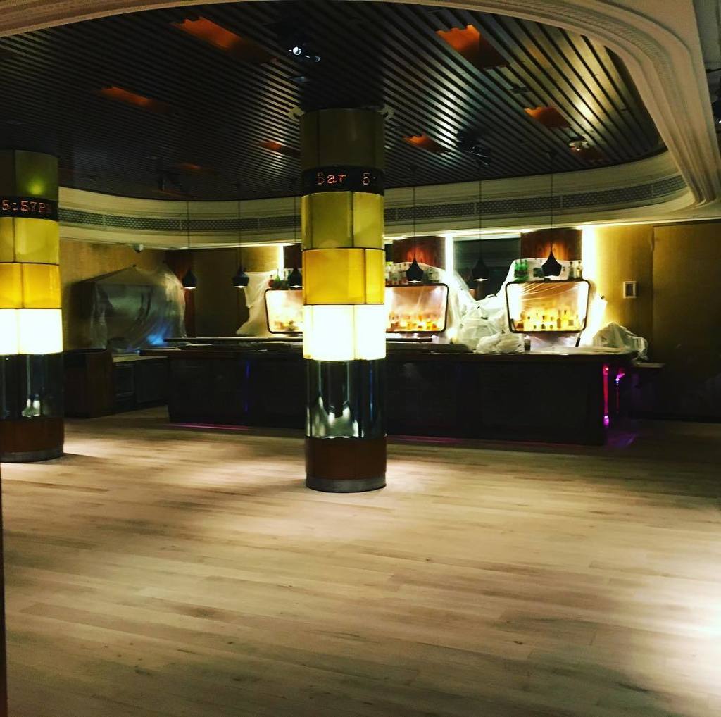 ClockBarSF's tweet image. We're getting a #facelift catch you on the flip side, just in time for the weekend! #meetmeattheclock #unionsquare… ift.tt/2wJLIJQ