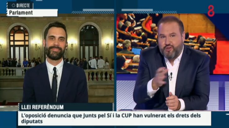 Esquerra_ERC's tweet photo. "Hem aprovat la Llei del #referèndum, q permetrà que hi hagi urnes l’1-O. Ara falta que el Govern signi la convocatòria" #PleDemocràcia https://t.co/axZHoPVhL1