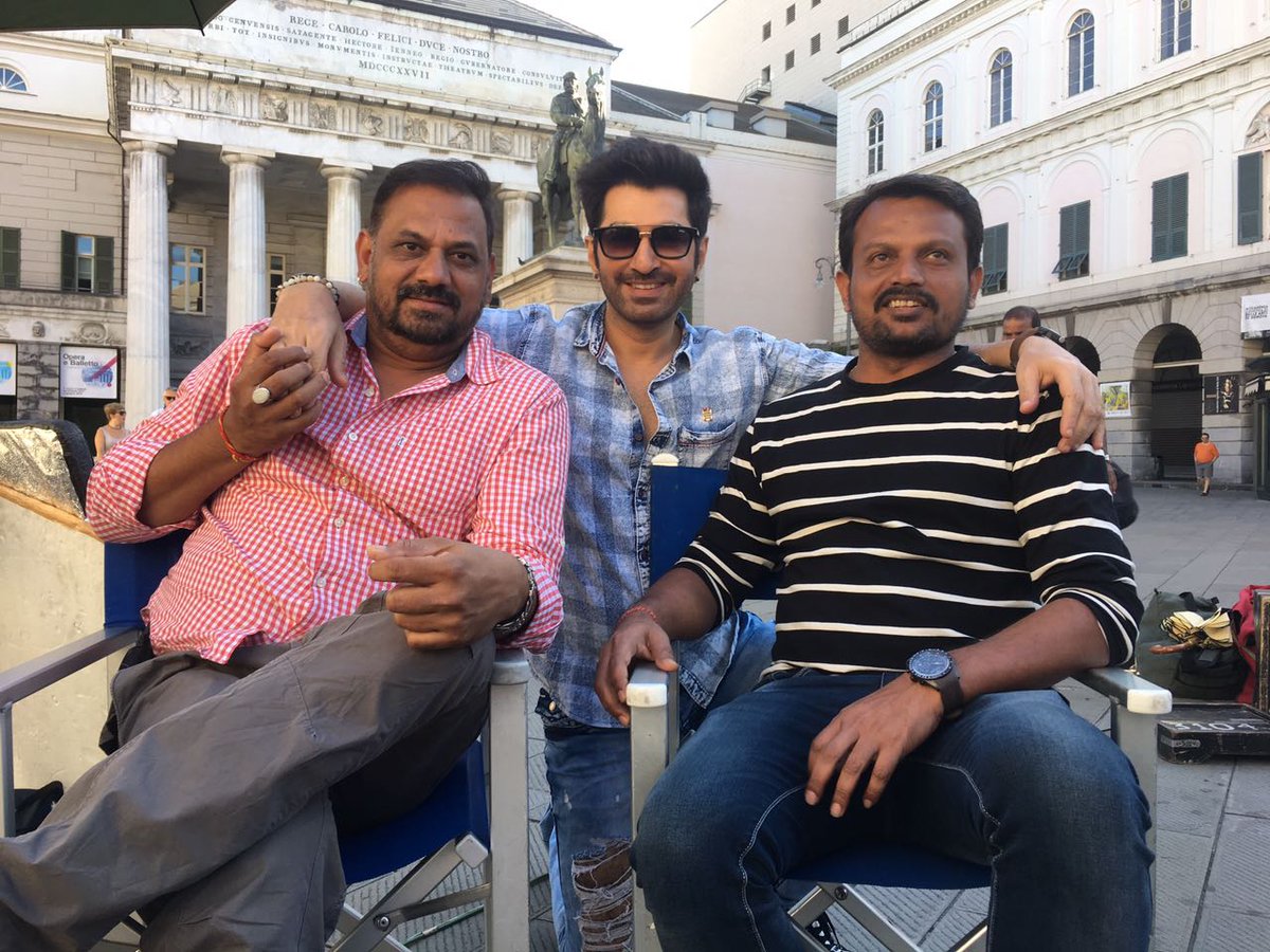 AshokPati9's tweet photo. A notty moment  with the notty star and notty d.o.p...
On d shooting set of
 INSPECTOR NOTTY.K https://t.co/5XbKUXdn9x