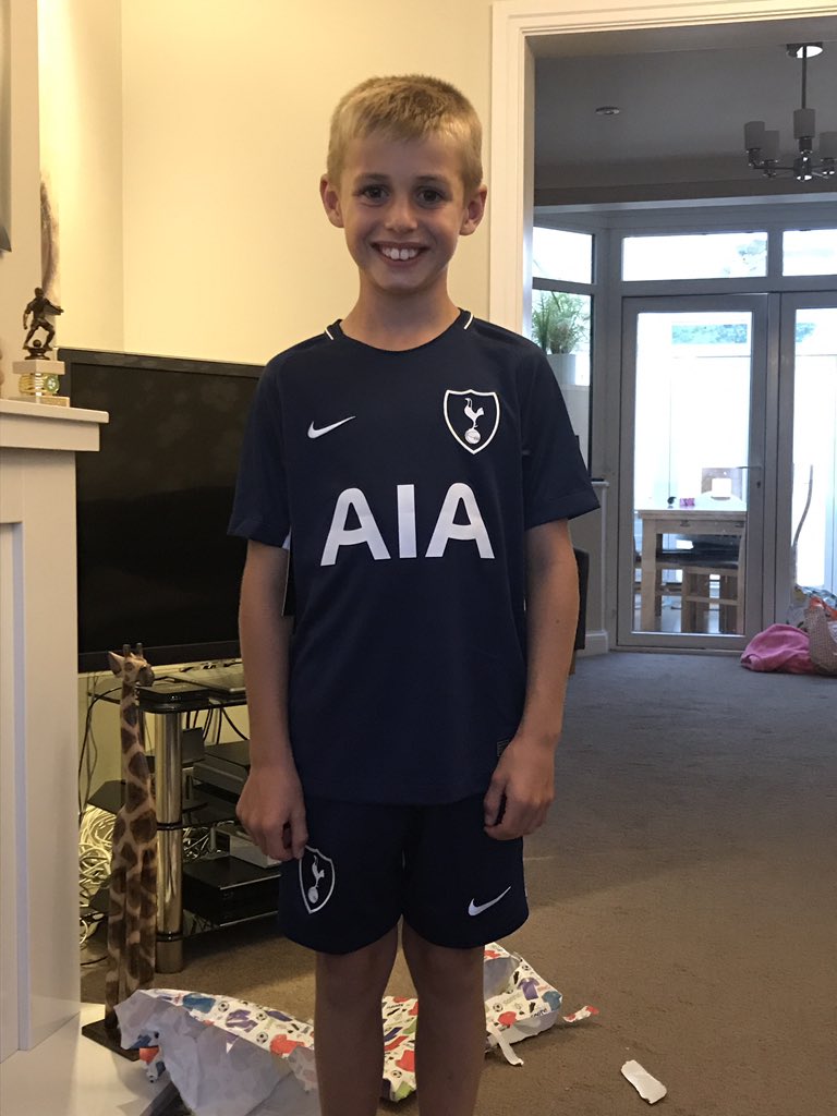 jenkins_shell's tweet photo. @HKane #KaneCompetition
I nominate my little dude Josh.
He eats sleeps and drinks spurs and would love to see his hero @HKane โฝ๏ธโฝ๏ธโฝ๏ธโฝ๏ธ https://t.co/YDqAXsQ2MD