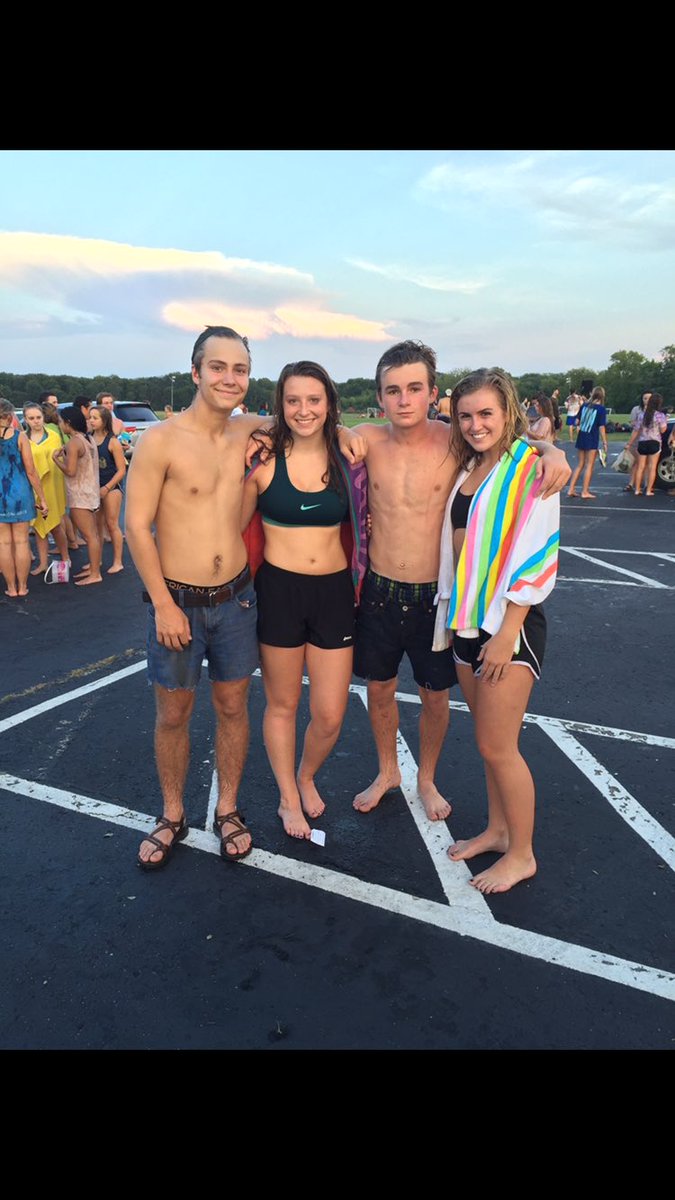 Blake_C_43's tweet photo. Happy birthday @sydney_rexford  finally 17 https://t.co/NxTukHTbFz