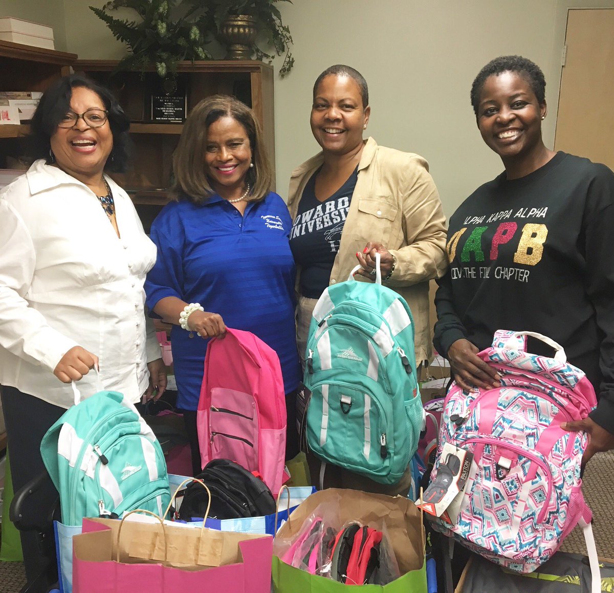 akaxo's tweet photo. Xi Omega collected 120 backpacks at September Chapter meeting! They'll be donated to local schools. #onemillionbackpacks #AKA1908 #akaxo https://t.co/KTg7N1VuvX