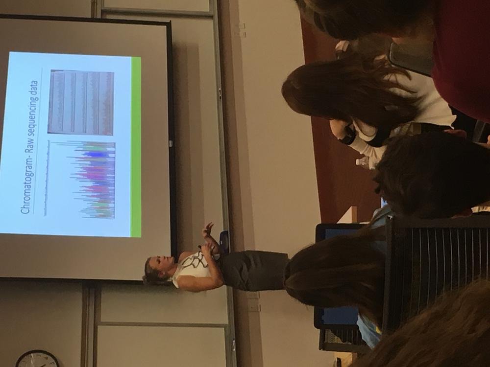 roos_hoops's tweet photo. S/O to Jr G Mikayla Gascich for presenting her summer research today!! #MoreMutants #WeAreSmartGirls #DevelopingChampions https://t.co/WKndFw1ExO