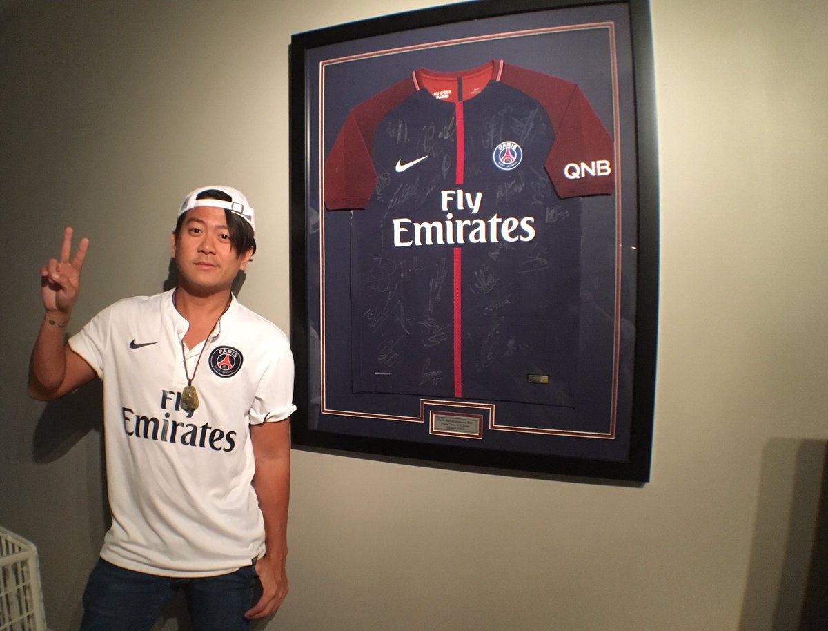 Jack_Hsu's tweet photo. Finally got my @PSG_inside jersey framed! Thank you Solene & entire MyParis team for having me. I'm forever grateful! #psg #parislovesus https://t.co/mAA8DUzQkf